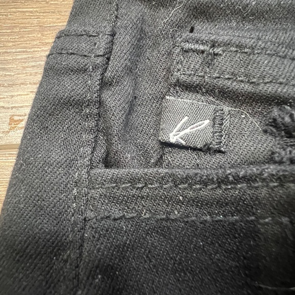 KanCan Distressed Raw Hem Women's Black Denim Shorts, 3" Inseam, 27/W7 - Picture 2 of 9